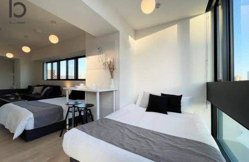 Hiroshima City Centre Apartamento | bHOTEL Nekoyard - City-Center Studio, Secure & Close to Peace Park