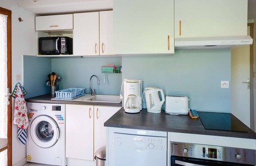 Les Ayguades Casa | BI2-82 Two-roomed house with mezzanine and private parking space