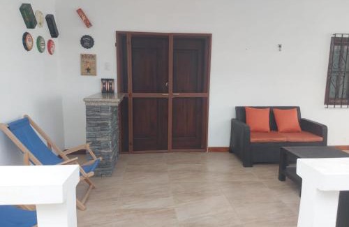 Salinas Casa | Bia & Alan's house