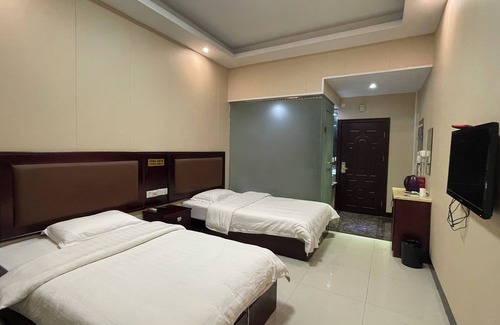 Fenghuang Hotel | Biancheng International Youth Hostel