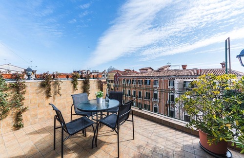 Castello Apartamento | BIENAL ÁTICO CON HERMOSA VISTA TERRAZA EN LA LAGUNA