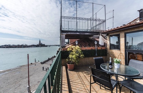 Castello Apartamento | BIENAL ÁTICO CON HERMOSA VISTA TERRAZA EN LA LAGUNA