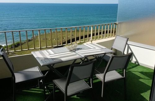 Biarritz City Centre Apartamento | BIARRITZ FACE MER GD APPT T3 STANDING PLAGES PISCINE TENNIS