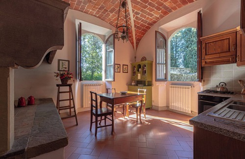 Reggello Otro | Bicocchi is an old Lodge Located Within the Park of the Villa