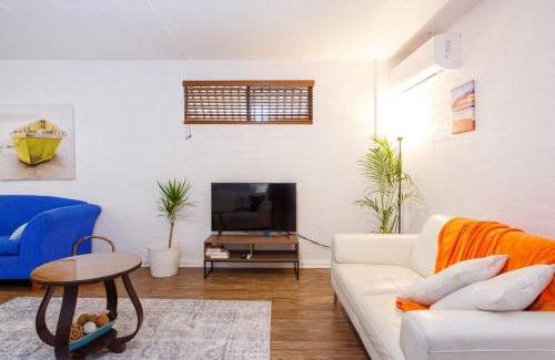 Bicton Casa | Bicton by the Bay - Close to Fremantle & River