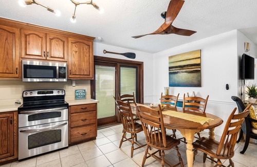Bid-a-wee Beach Casa | Bid A Wee Beach House & Bungalow l Sky Deck Gulf Views l Private Beach