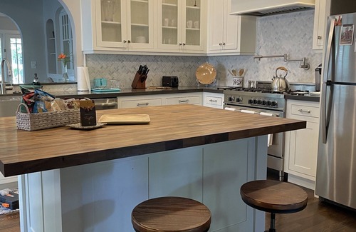 Chico Casa | Bidwell Bijou: Luxurious home 1 block from Bidwell Park & Downtown.