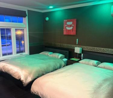Biei Casa | Biei Terrace 2F 専用玄関 127平米 LDK 85型スマートTV ークオリティランク4 認定&オープン記念割引中!ー2F127sqm LDK