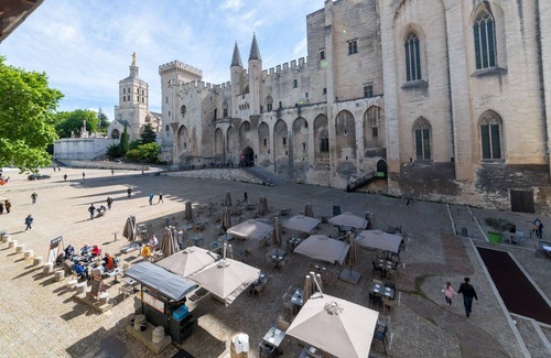 Avignon City Centre Casa | Bien D'exception en Face du Palais des Papes