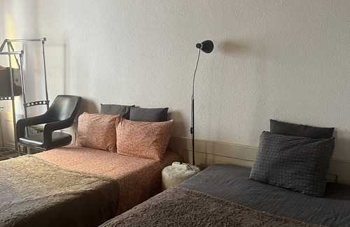 Biel Apartamento | Bienne old town room with kitchen