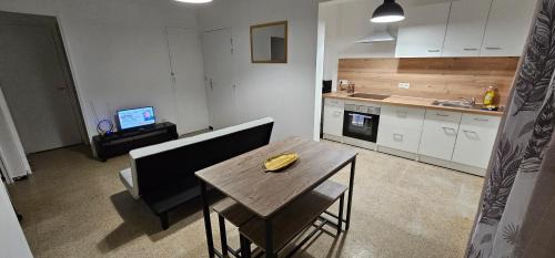 3rd Arrondissement Apartamento | Bienvenus ! Appartement Marron