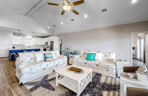 Dauphin Island Casa | Bienville Beach Compound