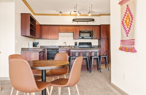 McNeil Apartamento | Big 2BD/2BA in Champion City Park 8333