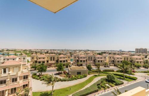 Al Hamra Village Apartamento | Big 2br Apartment close to the sea and Golf course