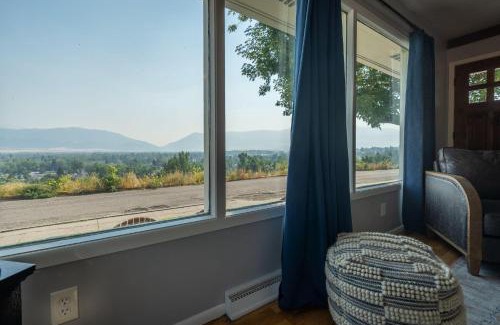 Livingston Casa | Big 5 Bungalow