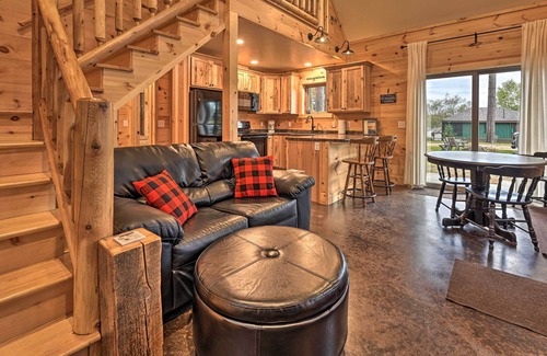 Arbor Vitae Cabina | Big Arbor Vitae Lake Cabin: Fish, Boat & Hike