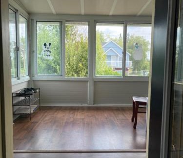 Burnaby Casa | Big band house