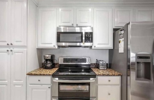 Forest City Casa | Big Bear Lake: Waterfront Escape