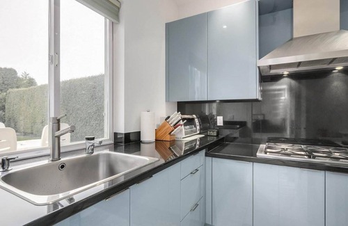 Richmond Casa | Big Beautiful house in Richmond centre