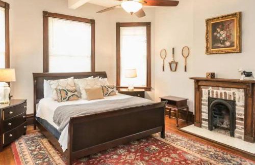Savannah Victorian District Casa | Big Blue House - Both Units - Near Forsyth Park