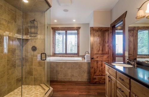 Bigfork Cabina | Big Cedar Lodge BigFork MT cerca del lago Flathead - 20 acres - 6 BD / 7 BA Capacidad 16+