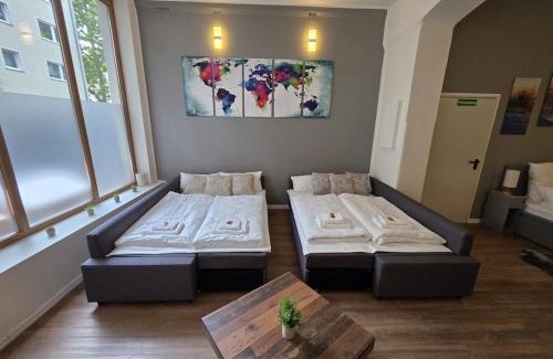 Nippes Apartamento | Big, comfortable, 11min Central Station, 14 people