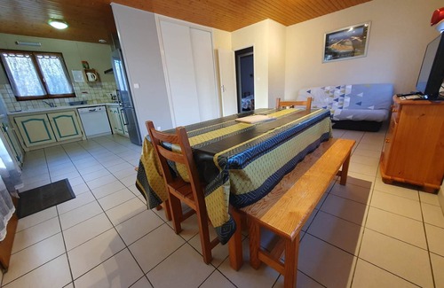 Noaillan Chalet De Esquí | 6- Gran cabaña en el corazón del bosque a orillas del Ciron