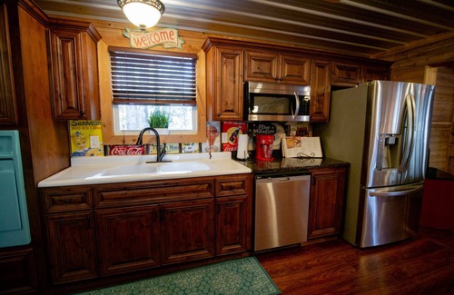 Fort White Cabina | Big Cypress Lodge on Sante Fe River-Sleeps 14, Bring horses, RV and your boat!