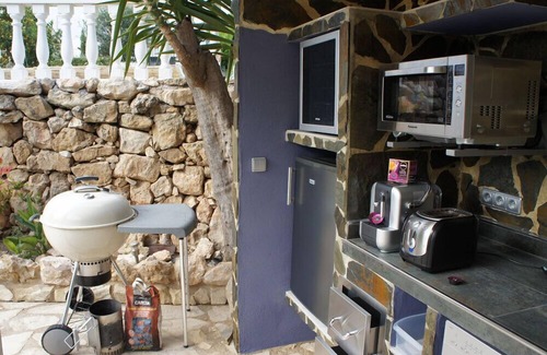 La Canyada dels Pins Villa | Chalet en Valencia cerca la playa, ciudad y aeropuerto. Cascada Piscina Jacuzzi