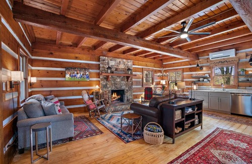 Boone Casa | Big Hill Cabin