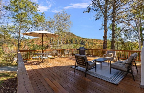 Boone Casa | Big Hill Cabin