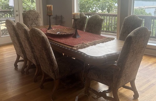 Little Rock Otro | big home, gated street, sleeps 10, awesome views. Deck, garage, fence, dogs ok.