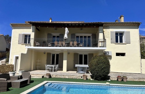 Mormoiron Casa | Gran Maison de Maître Piscina climatizada de 250 m2 en un encantador pueblo provenzal