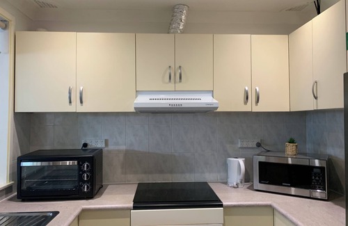 Wakeley Casa | Big house 6 bedrooms, free parking