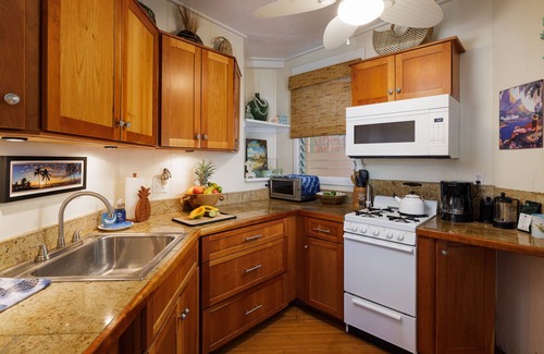Kamuela Cabaña | Big Island Plumeria Cottage Summer Special: Stay 7 nights get 1 night FREE!