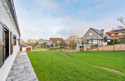 Koksijde Villa | Big modern and bright villa near coast