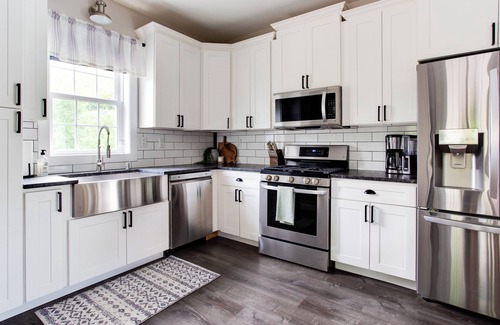 Howard Casa | Big Oak Retreat -10 min to Kenyon - 18th century barn