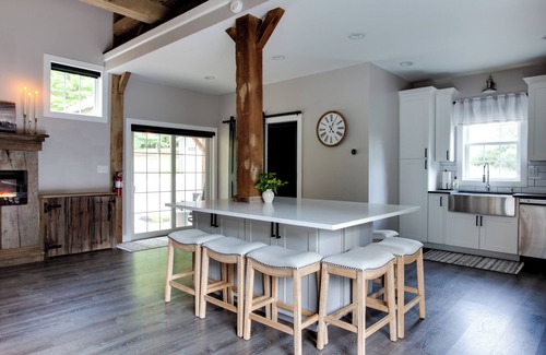 Howard Casa | Big Oak Retreat -10 min to Kenyon - 18th century barn