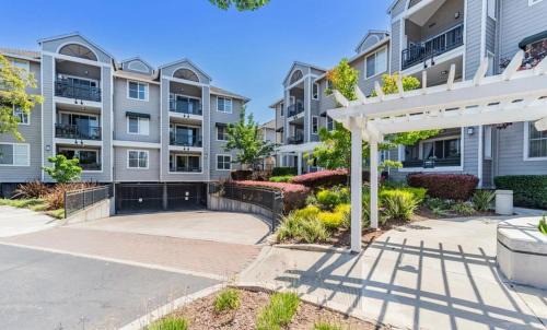 Duveneck - St. Francis Apartamento | Big one bedroom in the Palo Alto, close to Stanford, CA USA -Newly remodeled, Nice Relaxing Place
