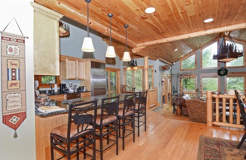Timberline Casa | Big or Little this Bear is sure to become a family vacation favorite.
