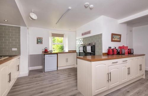 Mealsgate Casa | Big Pink House