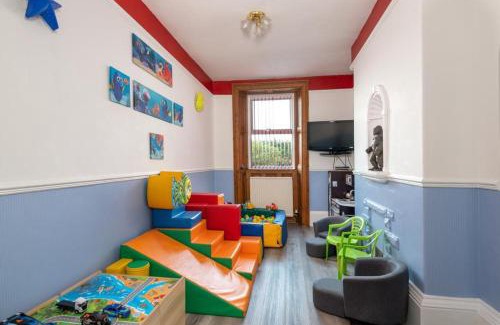 Mealsgate Casa | Big Pink House