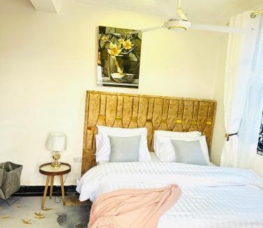 Dar es Salaam Casa | Big Private Room with Amazing Views in Heart of the City