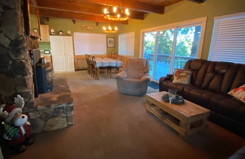 Cold Springs Cabina | Big Red Cabin 5 min drive to Pinecrest Dodge Ridge Starlink high speed internet