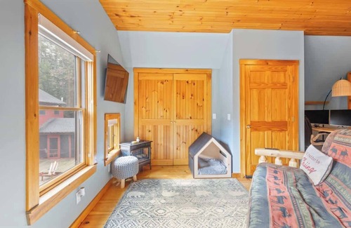 Elkins Apartamento | “Big Red” @ New London/Sunapee - Overflow Unit