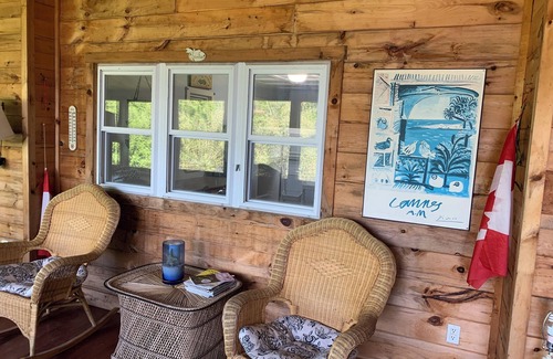 Rideau Lakes Cabaña | Big Rideau Lake Waterfront Cottage with pristine beach!