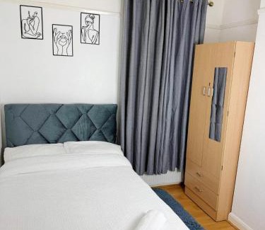 East Ham Casa | Big Room in East Ham