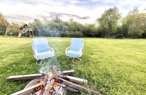 St. John Casa | Big secluded house close to Chicago and Lake Michigan,