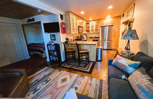 Torch Apartamento | Big Sky Bungalow, Ski Location