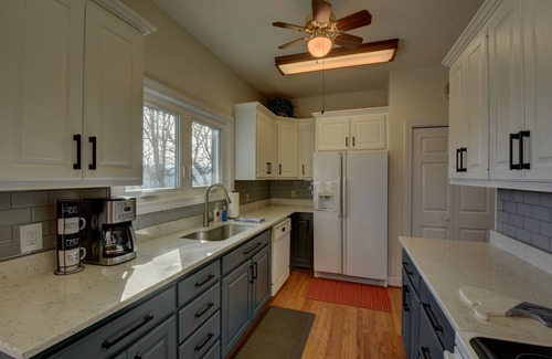 Dillard Casa | Big Sky Retreat - Incredible Mountain Views! Hike, golf, relax and unplug!